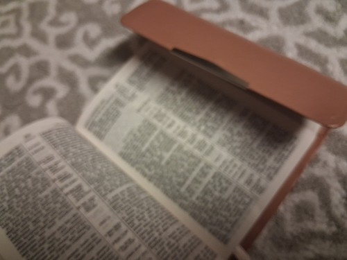 Vtg HOLY BIBLE Reference Edition Pink Leather KJV 1972 - Picture 9 of 10