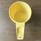 Tupperware 3/4 Cup Yellow Plastic Measuring Cup w/ Markings, Model 762-1 — photo 1