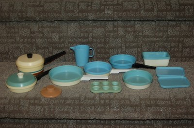 holly hobbie kitchen set