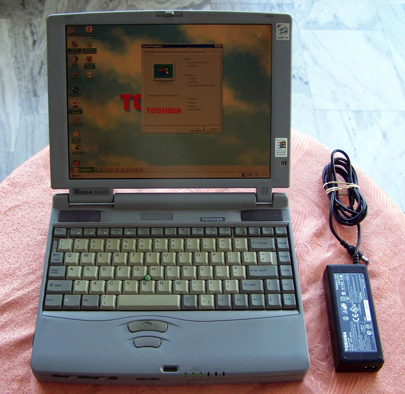 最大80%オフ! TOSHIBA GOLD TAS-X5(N) アイロン - www.nisi.net