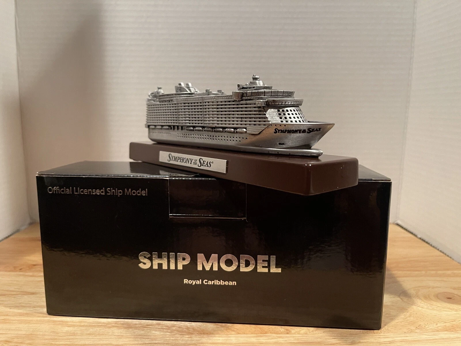 BRAND NEW RARE Royal Caribbean Symphony Of The Seas Pewter Cruise Ship Model - Picture 1 of 11