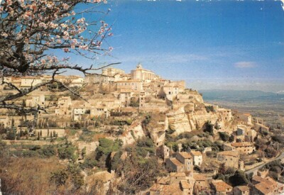 GORDES - General view in spring - Les Belles Images de Provence