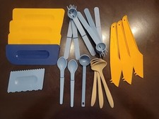 26 pc Vtg Tupperware Accessories Lot, Olive Cake Decorating, mini Ladle Orange
