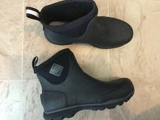 New $120 Muck Arctic Excursion Black Ankle Waterproof Short Pull On Boots Men 9