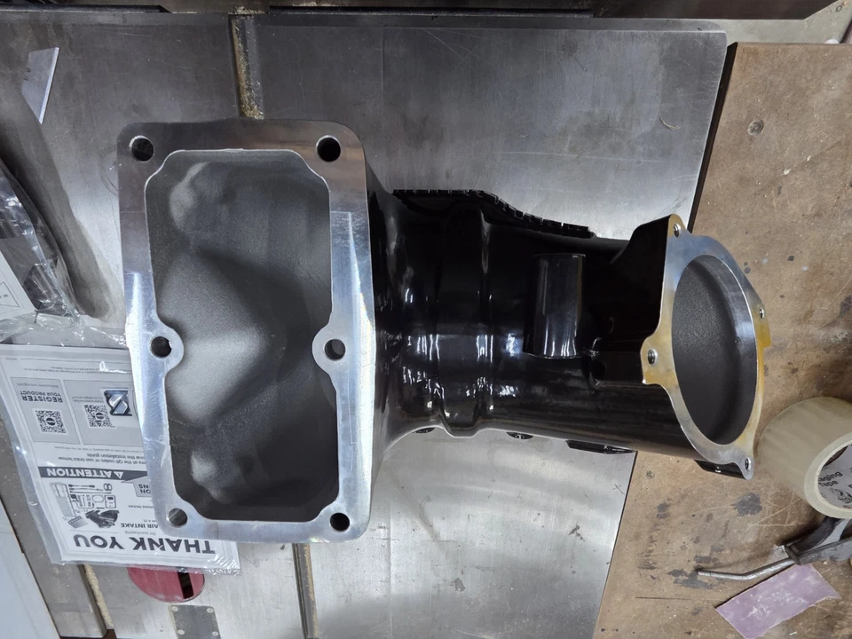 BANKS GEN2 MONSTER RAM-ADMISIÓN DE AIRE Se adapta a 2019-2024 RAM 6,7 L CUMMINS - PC negro Foto 2 de 4