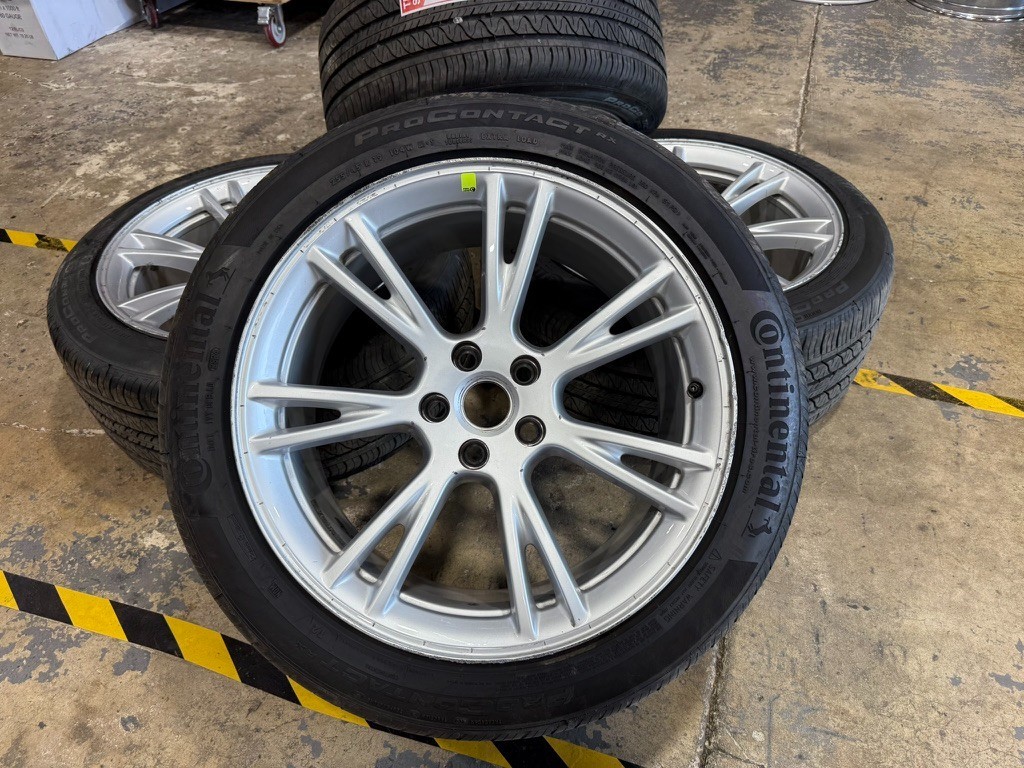 4x 19” 2024 Tesla Model Y Gemini Wheels Continental 255/45/19 70