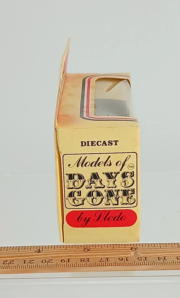 Lledo Days Gone - Bullnose Van - Bureau of Fire Ambulance - PBF 3 - Image 3 of 4