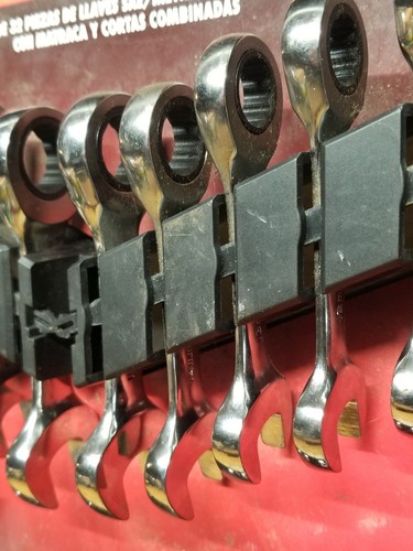 Gearwrench 32 Pc SAE/Metric Ratcheting Combination Wrench Sets W/stubby Wrenches - Picture 8 of 19