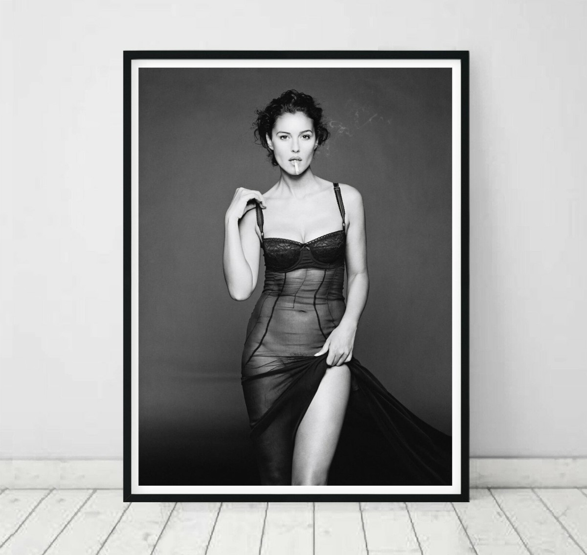 Monica Bellucci Vintage Retro Celebrities Poster Art Print. A3 A2