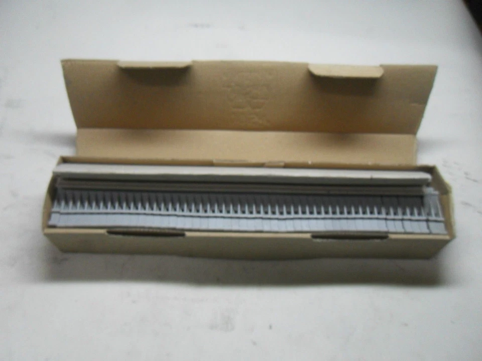 Box Of 50 Nib Phoenix Contact 3042010 Terminal Blocks - Image 2 of 4