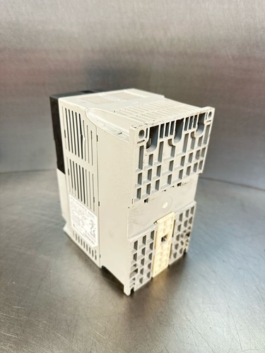 Allen Bradley 22D-D4P0N104/A Powerflex40 22D-D4PON104 1,5 kW/2,0 CV (6,4,1) - Foto 2 di 4