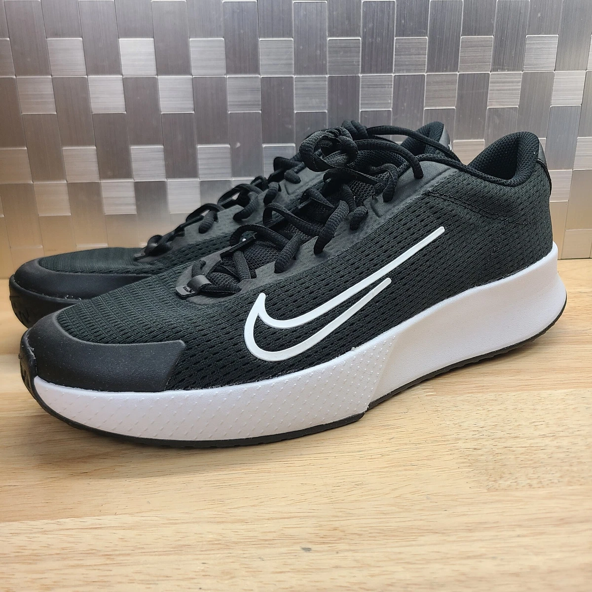 Nike tennis hotsell shoes mens black