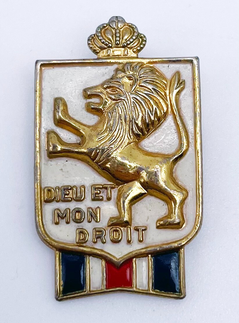 VTG WW2 War Relief Bundles Dieu Et Mon Droit Accessocraft BWRS Lion Pin