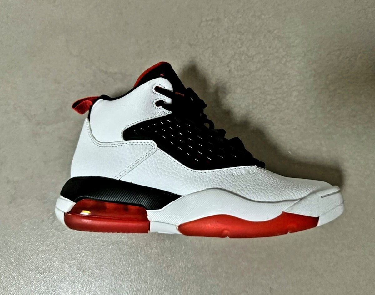 JORDAN MAXIN 200 (GS) - Youth - Size 5.5 - White/Orange | eBay
