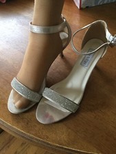 Touch Ups Sparkly Silver Shoes Ankle Strap 3  High Heels US 9.5