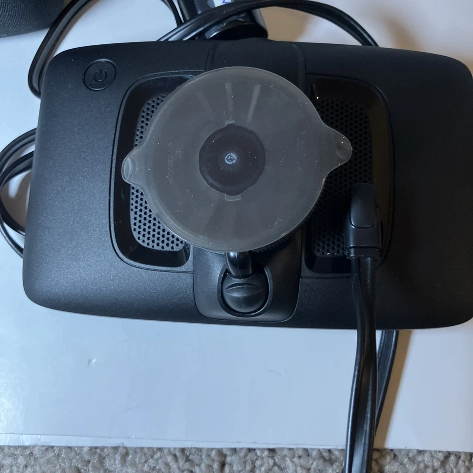 TomTom One GPS Unit With Charger And Mount Bundle. Works Great - Image 3 of 4