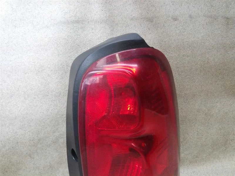 Passenger Right Tail Light SV6 Fits 05-09 PONTIAC MONTANA O109-187375 - Image 2 of 4