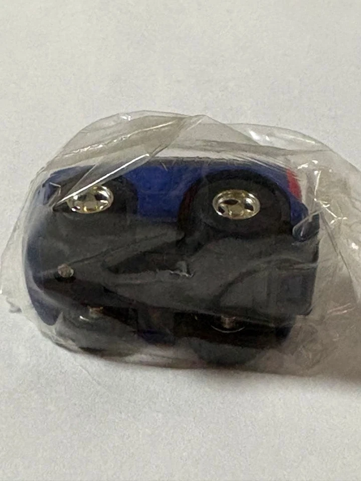 Coche de policía Choro Q Mazda Premacy enmascarado Foto 4 de 4