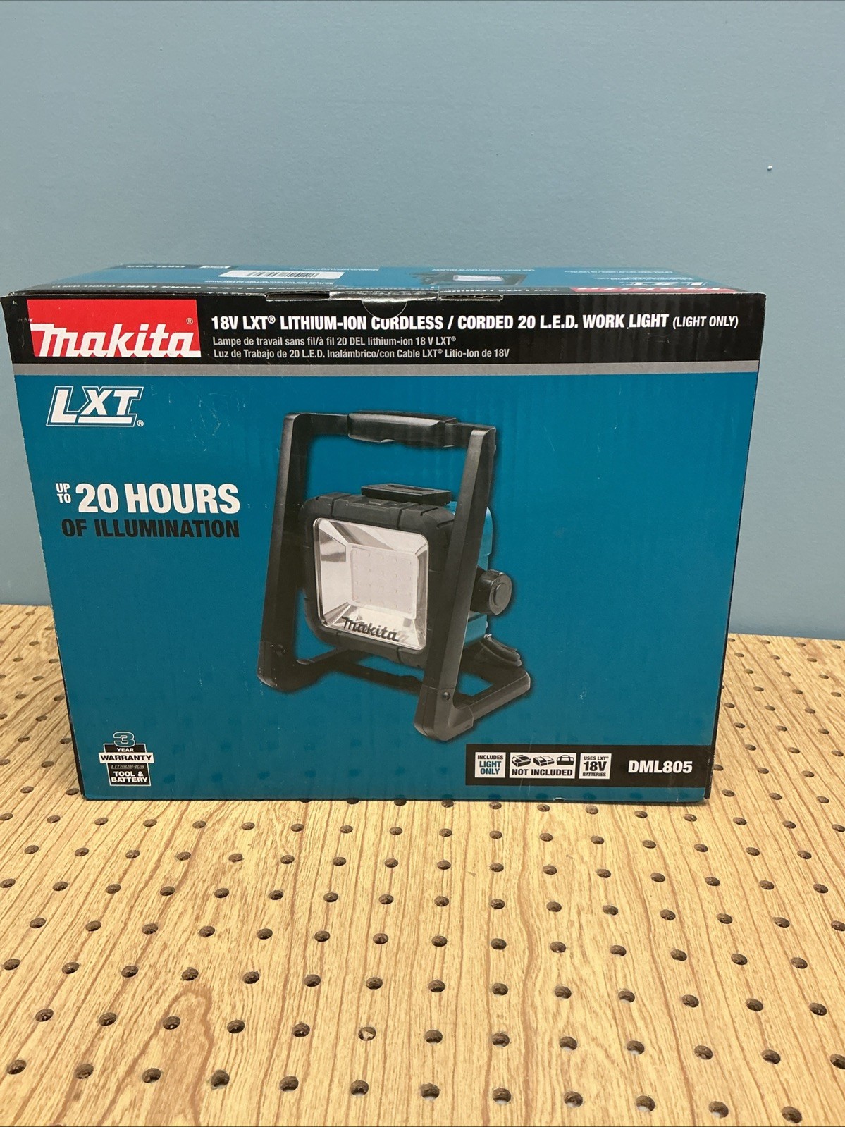 Makita DML805 18v Lxt Li-ion Cordless/corded 20 Led Flood Light [bare Tool]