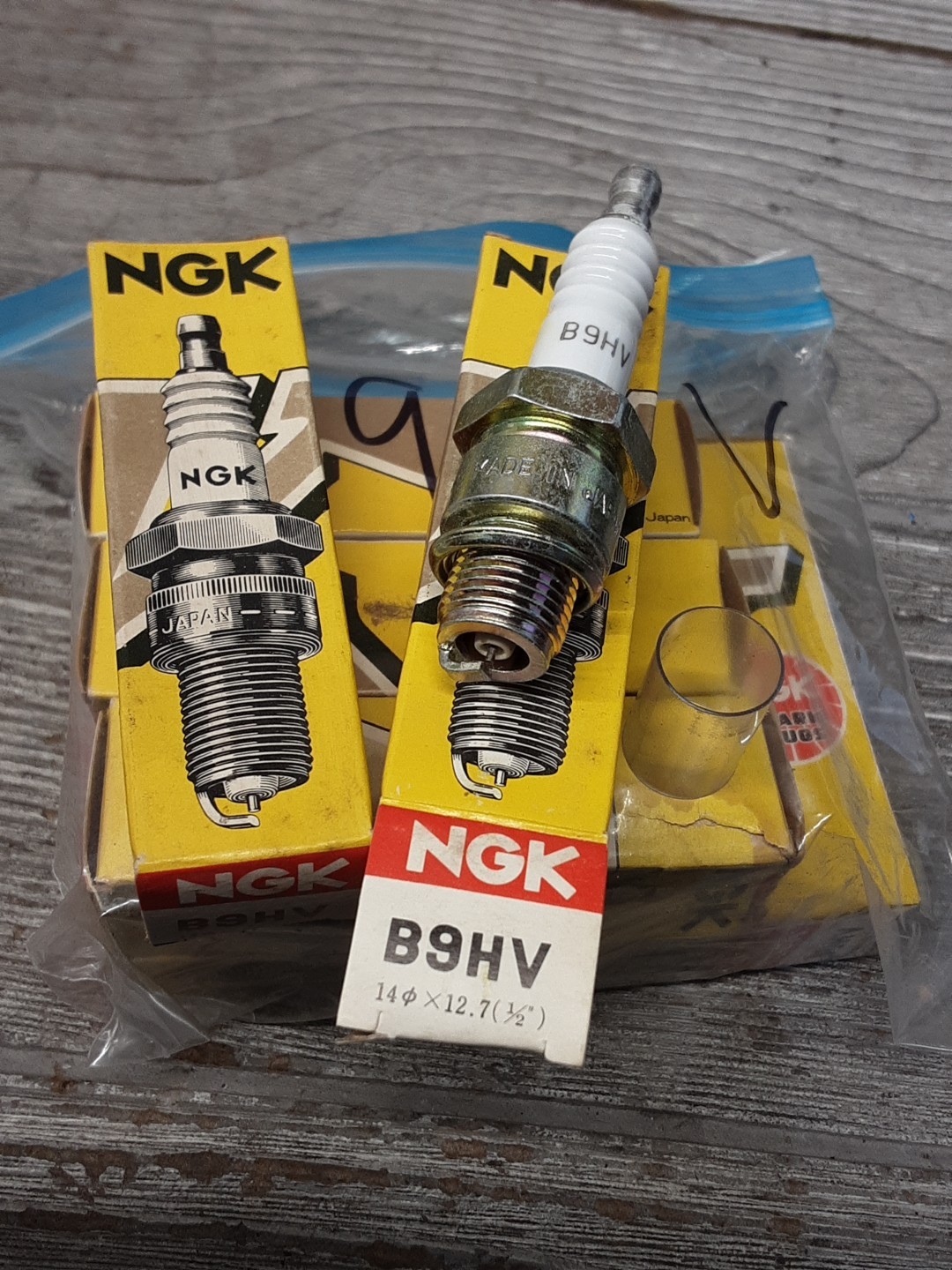 NGK SPARK PLUG NEW 6142 B9HV RACING SUPER COMBAT HIGHLY TUNED SHIPS FREE