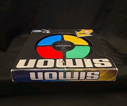 Hasbro SIMON Says Classic Memory Juego Electrónico Versión 2015 TOTALMENTE NUEVO - Imagen 4 de 7