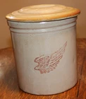 ANTIQUE ONE GALLON LARGE WING RED WING CROCK WITH DAISY LID