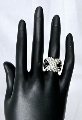 Silver Tone Ring Clear Stones X Design Size 6 J2-636
