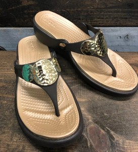 sanrah embellished wedge flip