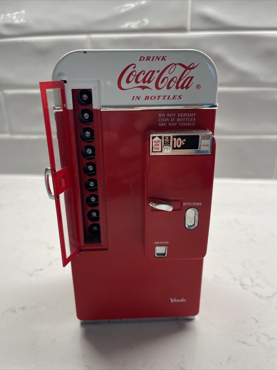 Coca-Cola Vintage Vending Machine, COLLECTIBLE Diecast Musical