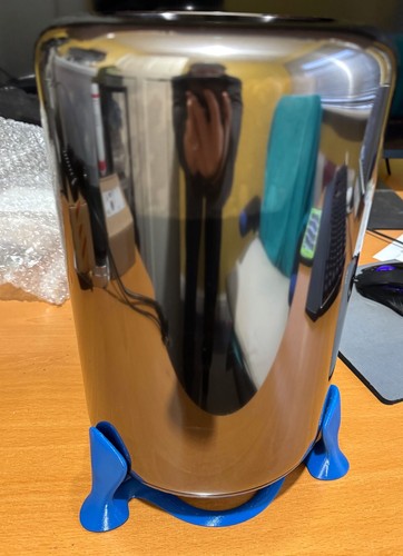 Apple Mac Pro 2013 2.7 GHz 12C/24T 128Gb New 2Tb SSD 2xD700 *** CUSTOM STAND *** - Picture 2 of 19
