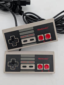 Nintendo NES Console Bundle NEW 72 Pin W/ 2 Controllers & 400-in-1 Game Tested