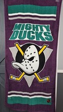 THE MIGHTY DUCKS DISNEY  NHL Vintage Collectable Beach Towel Beautiful NEW