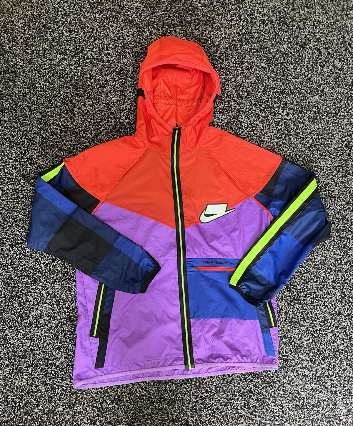 Chaqueta cortavientos Nike 'Meekz' Wildrun para correr con retazos XL