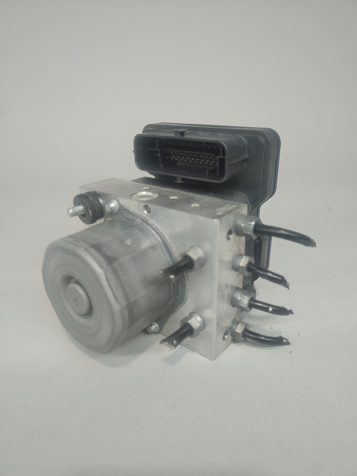 Bosch 0 265 255 090 / 670032973 Maserati ABS ESP Pump Module Controller OEM