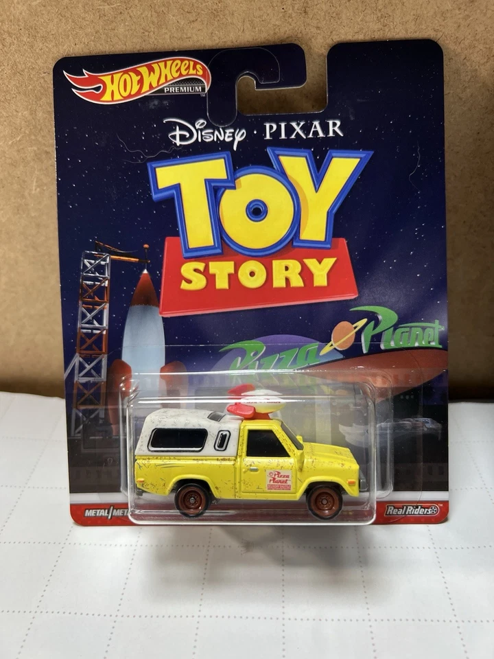 Hot Wheels Toy Story Pizza Planet Camión Y RC Lote De 2 Foto 2 de 4