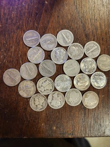 90% Silver Dimes' Lot Of 22. Mostly Mercs, 3 Rosie's & 2 Barbers