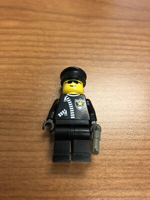 LEGO POLICE OFFICER MINIFIGURE Classic City, Vintage
