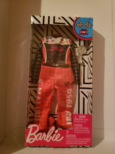 2019 / 2020 BARBIE DOLL FASHION PACK OUTFIT RACECAR DRIVER SAYS MALIBU 1959 - Picture 2 of 4