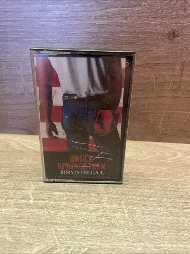 BRUCE SPRINGSTEEN - BORN IN THE U.S.A. - MUSIC CASSETTE ALBUM - CBS – 40-86304 - Picture 2 of 4
