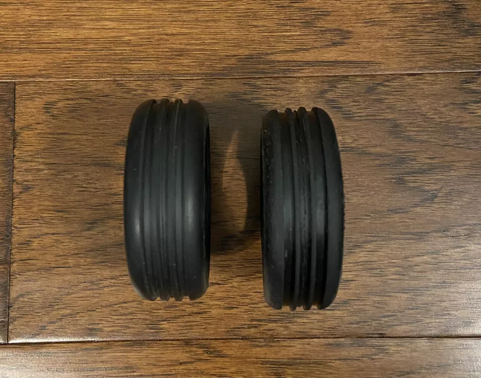 Team Losi A-7204 P Front Buggy Tires Ribbed Xtra-Wide Body Vintage RC New NOS - Image 3 of 3