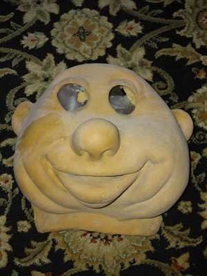 Chuck E Cheese Pasqually latex animatronic mask Showbiz Pizza 90s