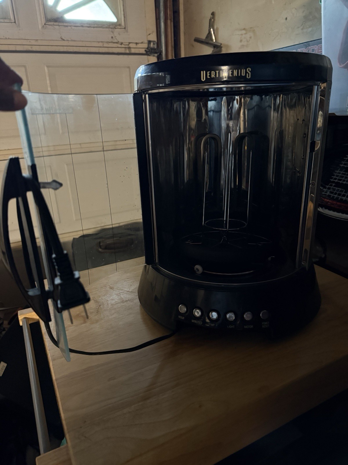 Cuizen CUI76278 Vertigenius  countertop Vertical Rotisserie oven