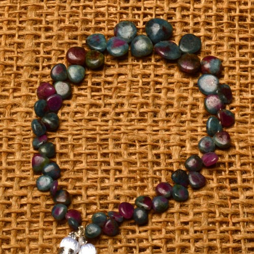 Natural Ruby Zoisite Gemstone 5 to 8 mm Size Smooth Heart Shape Beads 7" Strand - Picture 4 of 6