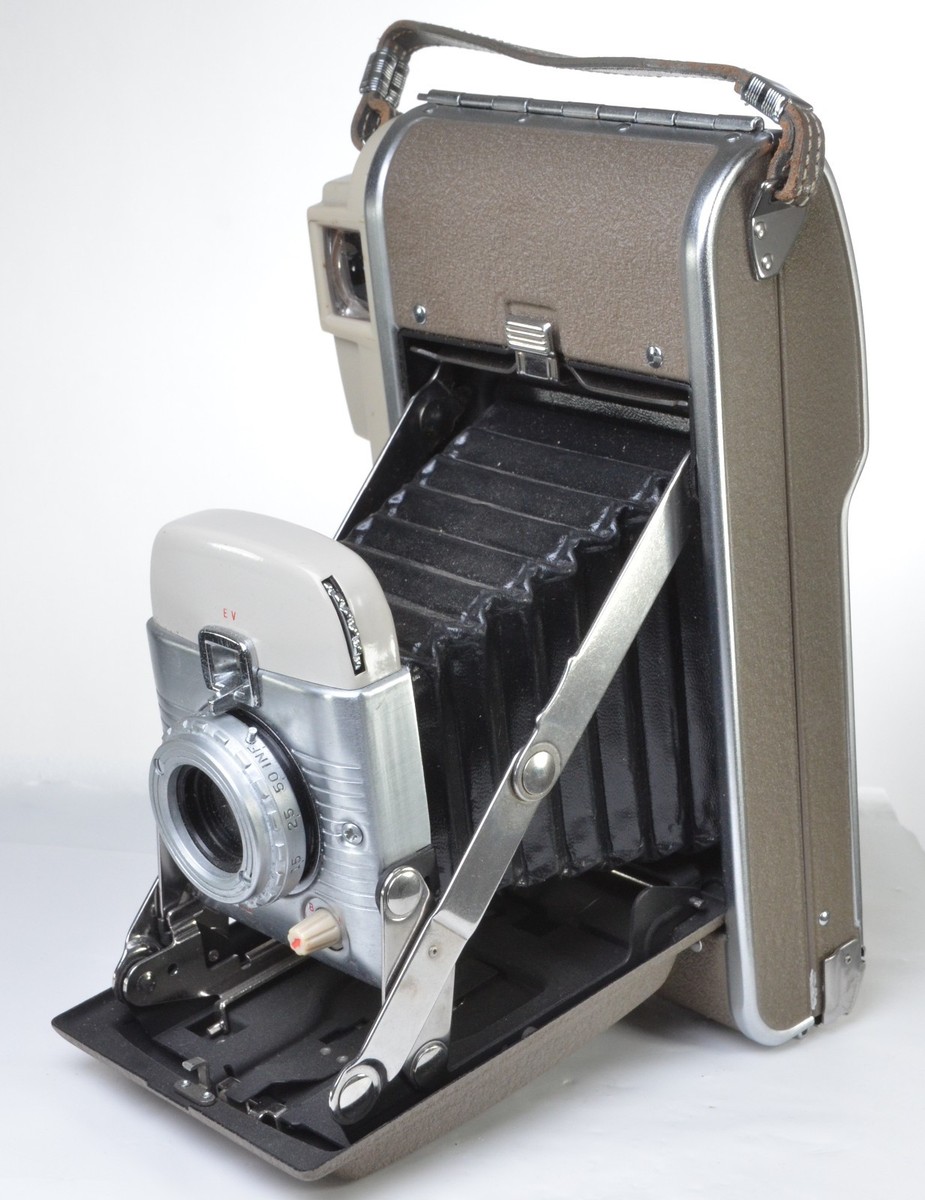 Vintage, Lovely Polaroid Highlander Land Camera Model 80A in