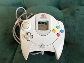 TESTED Sega Dreamcast Console Bundle + 2 Controllers, 2 Blue VMUs, 5 Games