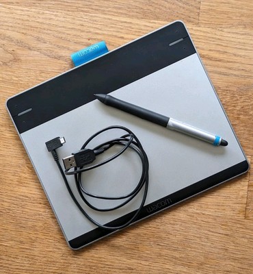 Wacom Intuos Pen & Touch Small CTH-480/S Zeichentablett Grafiktablett