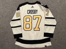 Sidney Crosby Headlines the List of Top Selling 2013-14 NHL Jerseys 18
