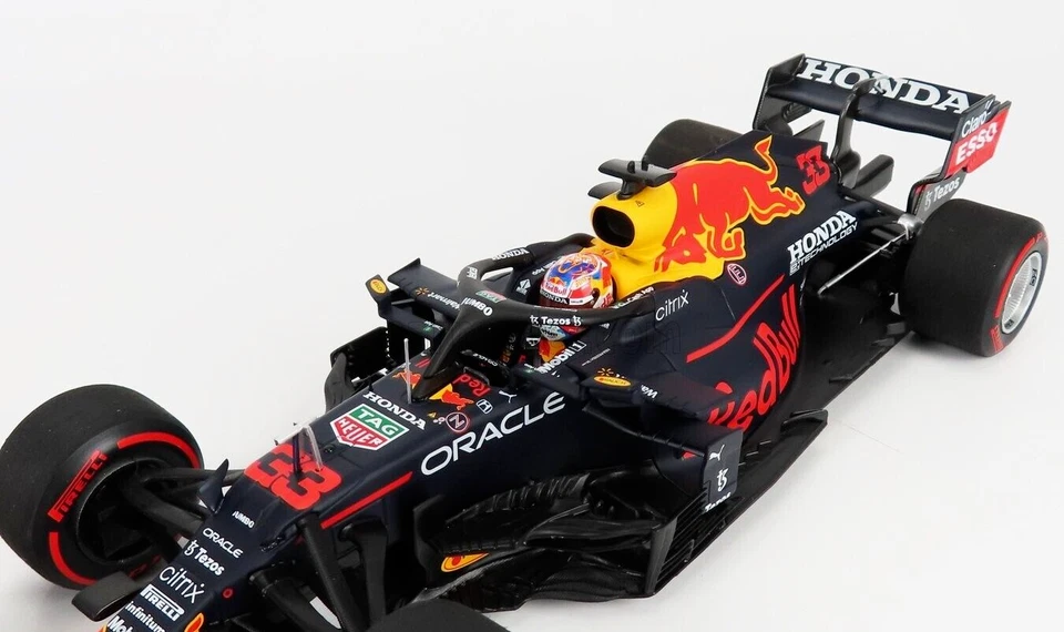 1/18 Red Bull RB16B Honda Winner Dutch Max V #33 GP 2021 By Minichamps 110211433 - Image 2 of 2