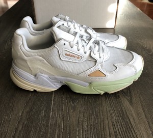 adidas falcon white size 7