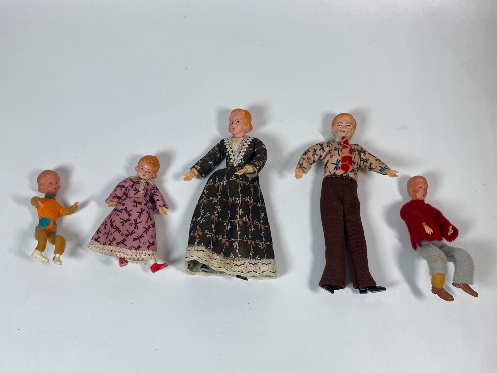 Vintage 5 PIECE DOLL FAMILY,  Dollhouse Miniature